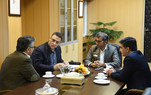 بازدید دکتر دقایقی و سرافرازیان 1