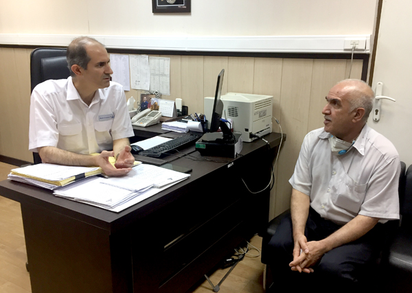 تقدیر بیمار از کادر درمان بیمارستان  1