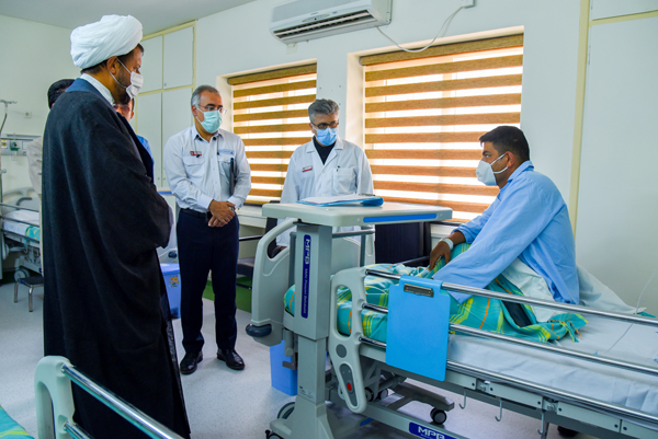بازدید امام جمعه از بیمارستان  7