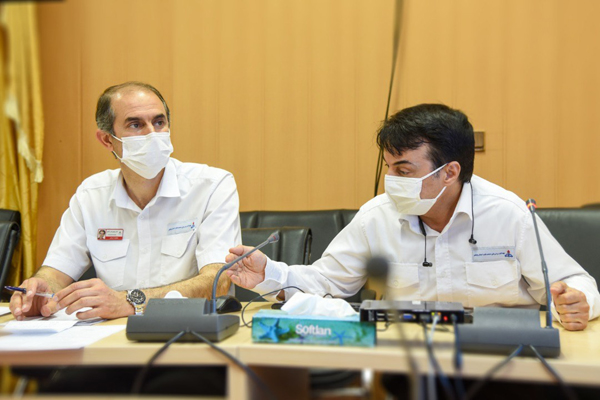 جلسه پزشکان قراردادی 4