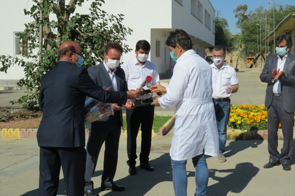 تقدیر مدیرعامل فجر روز پرستار 99 3