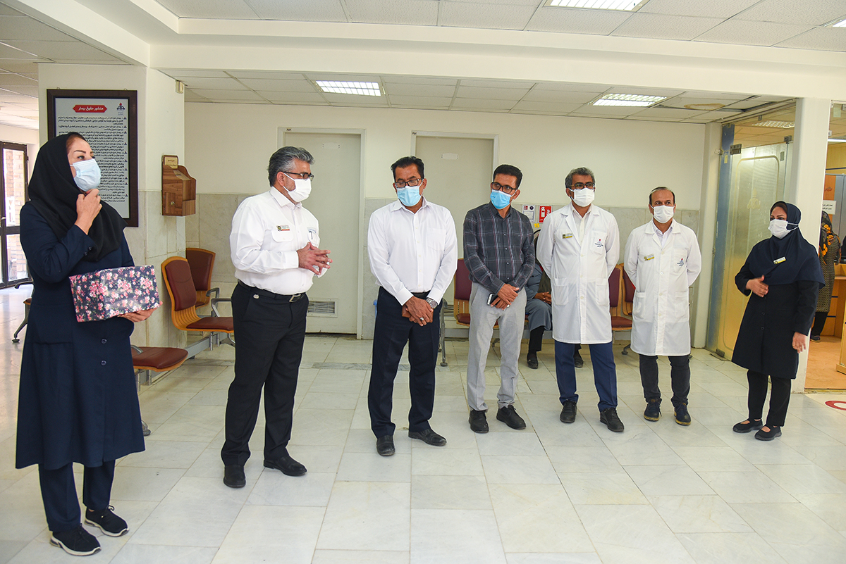 تقدر از مدد کار اجتماعی بیمارستان توسط خیریه مهرورزان الماس جنوب 6