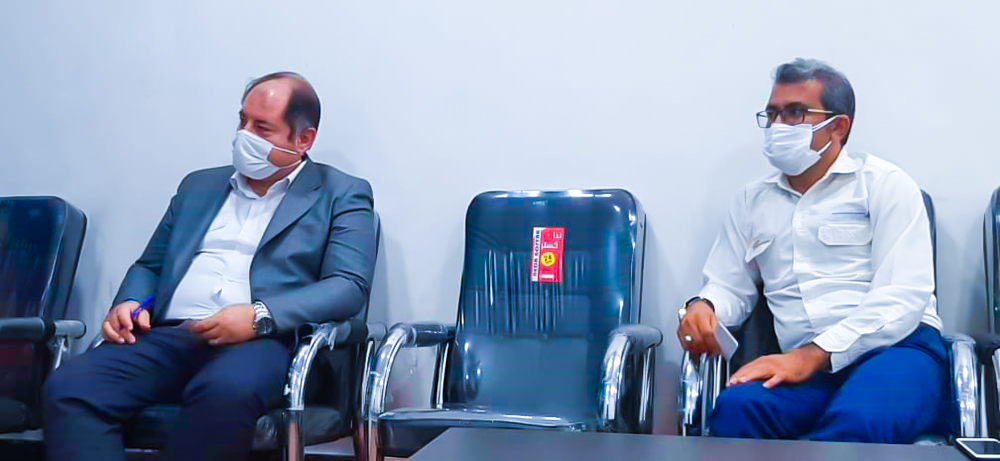 دیدار رئیس بهداشت و درمان صنعت نفت بوشهر و خارگ با امام جمعه شهرستان جم 2