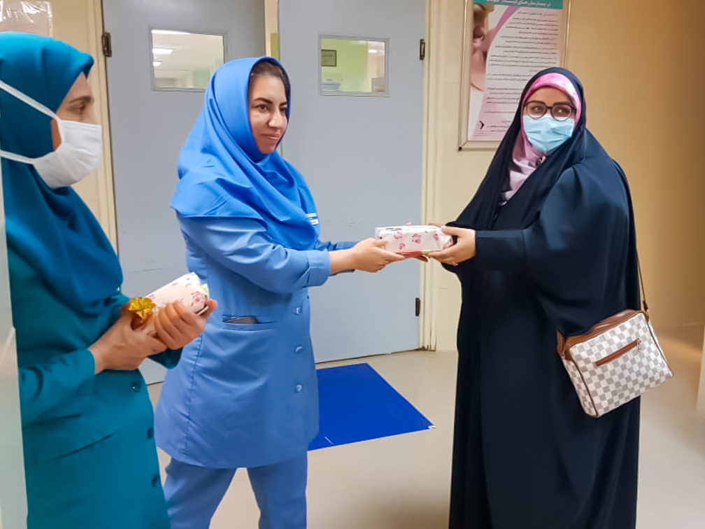 تقدیر گروه فرهنگی جزیره خارگ از پرستان بیمارستان صنعت نفت این جزیره  4