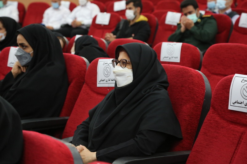 پرستاران و خانواده های شهدای عرصه سلامت خارگ تجلیل شد+تصاویر 7