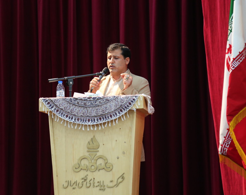 پرستاران و خانواده های شهدای عرصه سلامت خارگ تجلیل شد+تصاویر 19