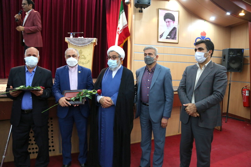 پرستاران و خانواده های شهدای عرصه سلامت خارگ تجلیل شد+تصاویر 26