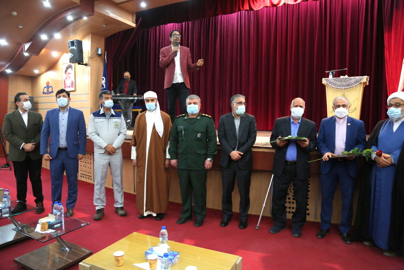 پرستاران و خانواده های شهدای عرصه سلامت خارگ تجلیل شد+تصاویر 27