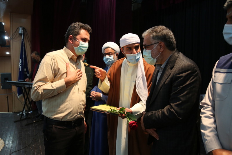 پرستاران و خانواده های شهدای عرصه سلامت خارگ تجلیل شد+تصاویر 39