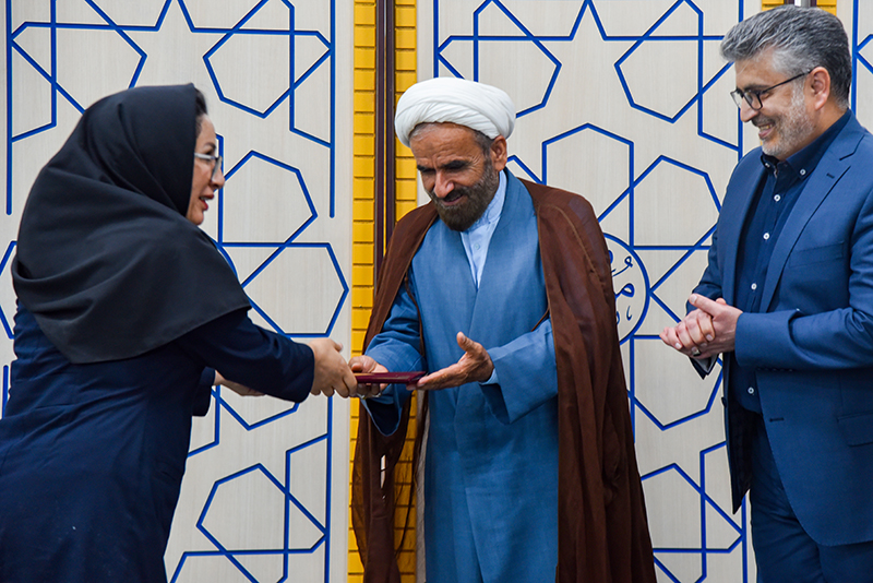 تقدیر از پرستاران در مصلی نماز جمعه 11