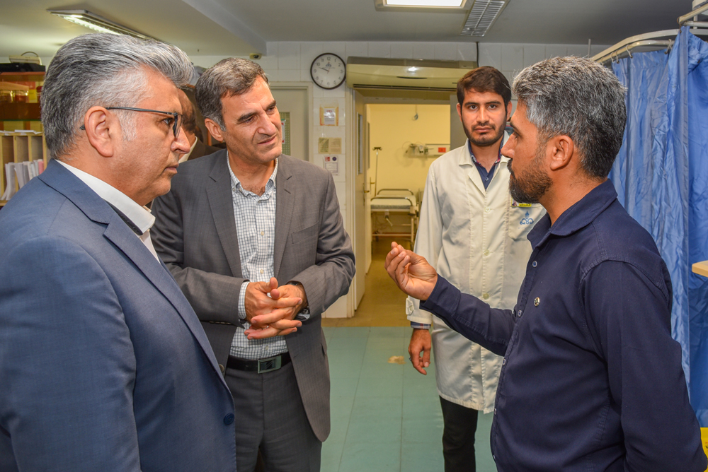 بازدید مدیر عامل سازمان از بیمارستان  12