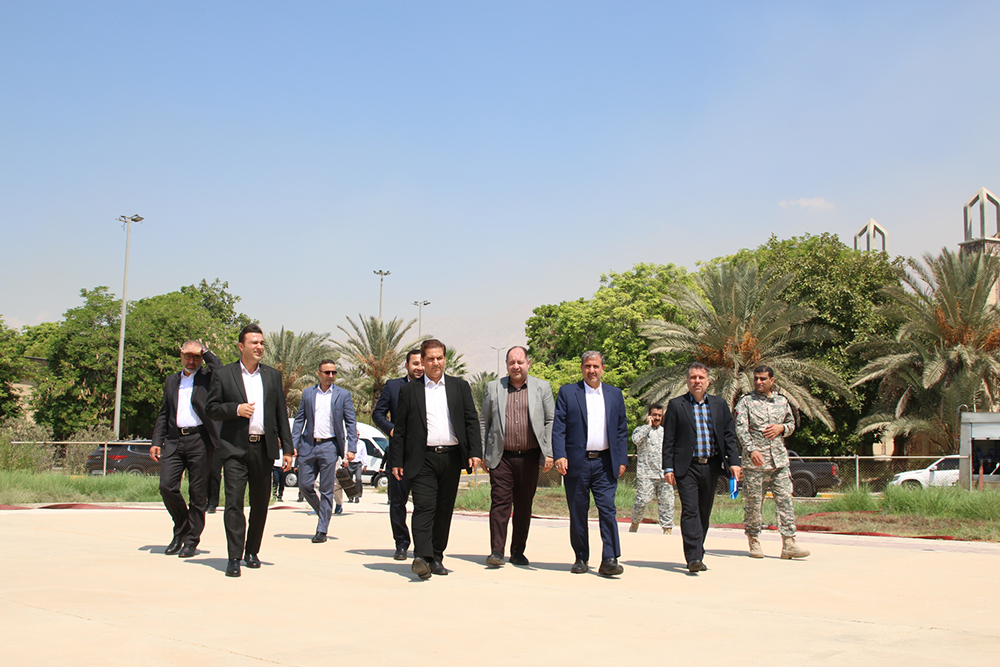 28- انعقاد قرارداد تأمین بالگرد آمبولانس در منطقه ویژه اقتصادی پارس 7