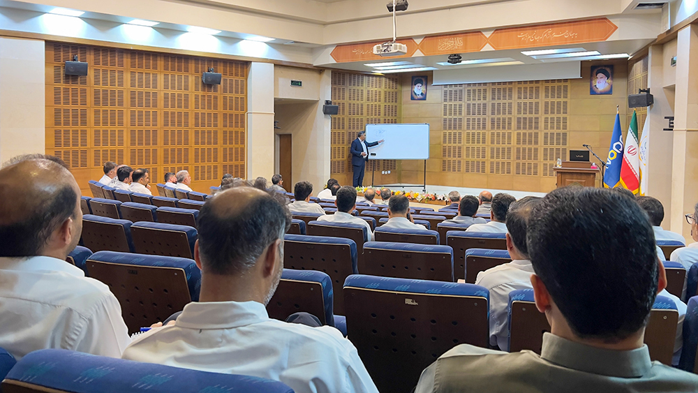 برگزاری همایش پیشگیری از بیماری‌های قلبی و عروقی در پتروشیمی نوری 1