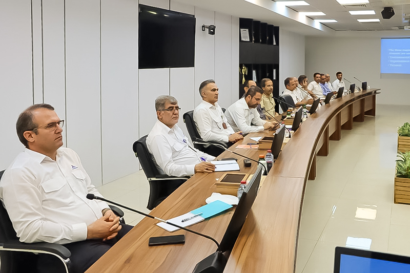 برگزاری نشست آموزشی اولویت سلامت روان در محیط کار در پالایشگاه دهم پارس جنوبی 2