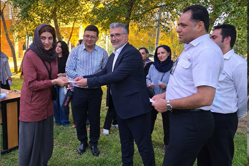 گام‌های بانوان بهداشت و درمان صنعت نفت بوشهر در مسیر سلامتی؛ برگزاری همایش پیاده‌روی به مناسبت هفته سلامت بانوان